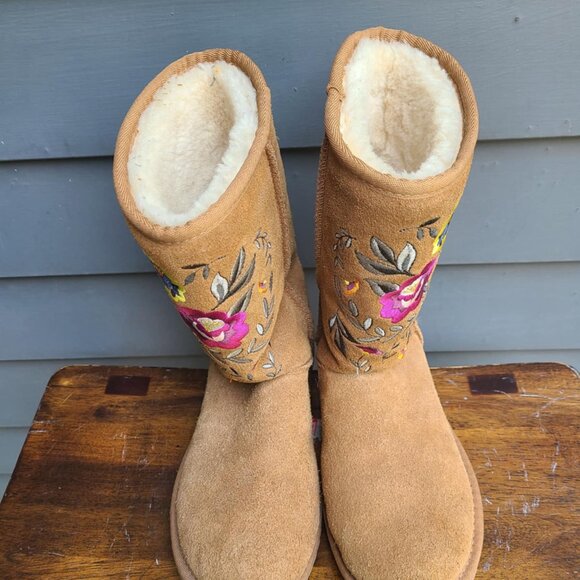UGG Juliette Floral Embroidered Brown Suede Tall Boot size 6 - Picture 4 of 13